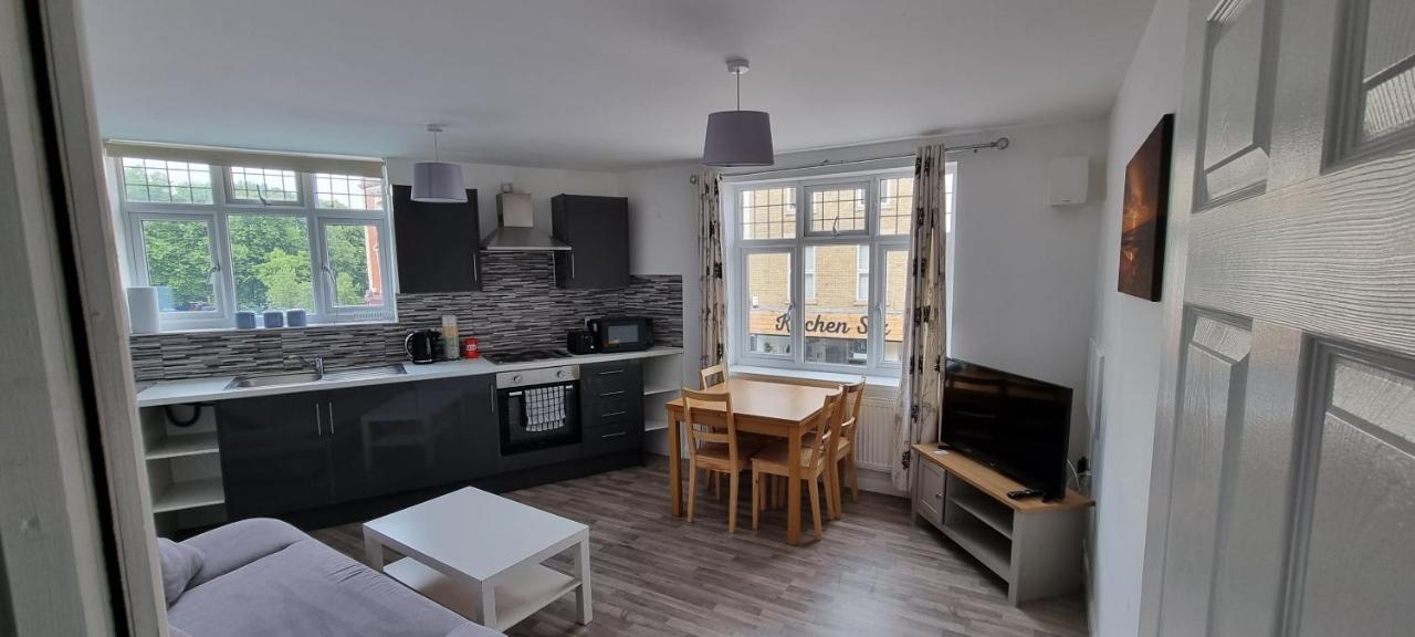 Vh Premier Flat 3 Apartment Gillingham  Exterior photo