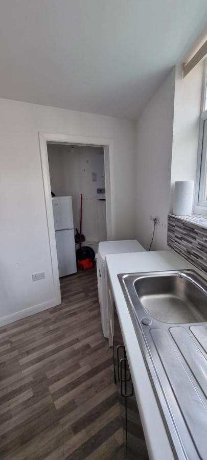 Vh Premier Flat 3 Apartment Gillingham  Exterior photo